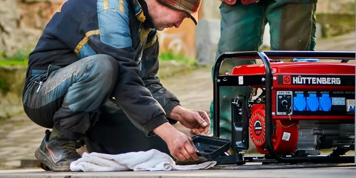 Ilustrasi cara meletakkan genset yang aman di rumah (Pexels/igovar igovar)
