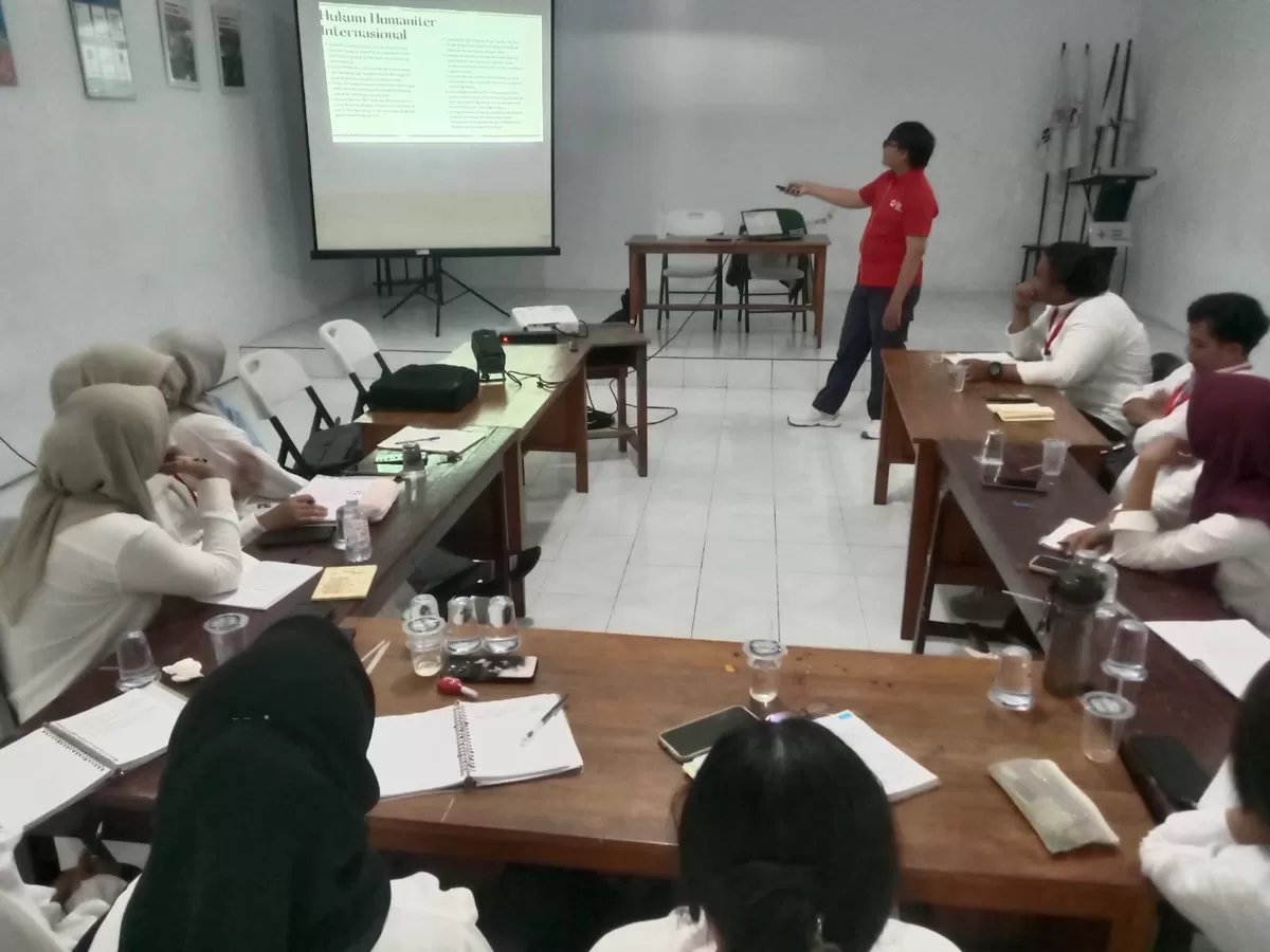 KSR PMI STIA Pembangunan Jember Cetak Relawan Humanis dan Profesional Melalui Diklat Kepalangmerahan Sehari Penuh (Dok. PMI Jember)