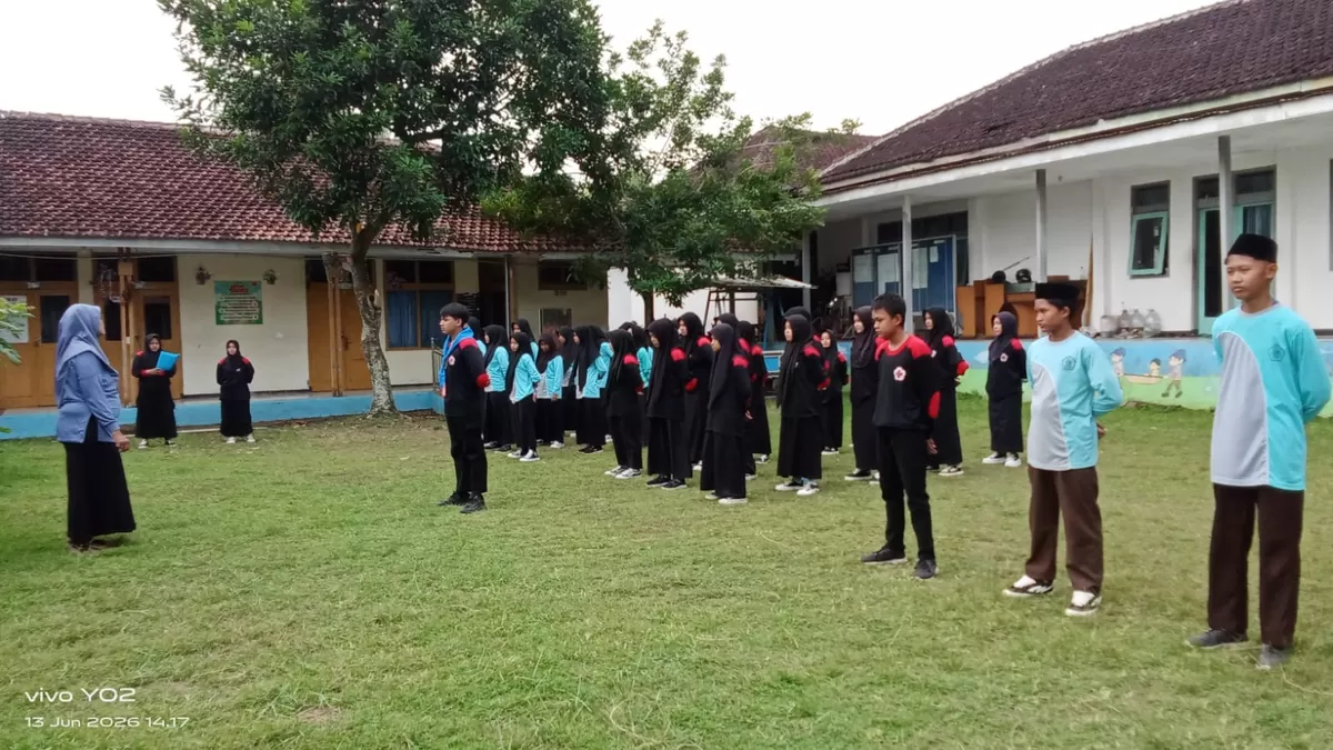 Diklat 2 hari PMR Madya MTS Al Azhar Jember. (Dok. PMI Jember)