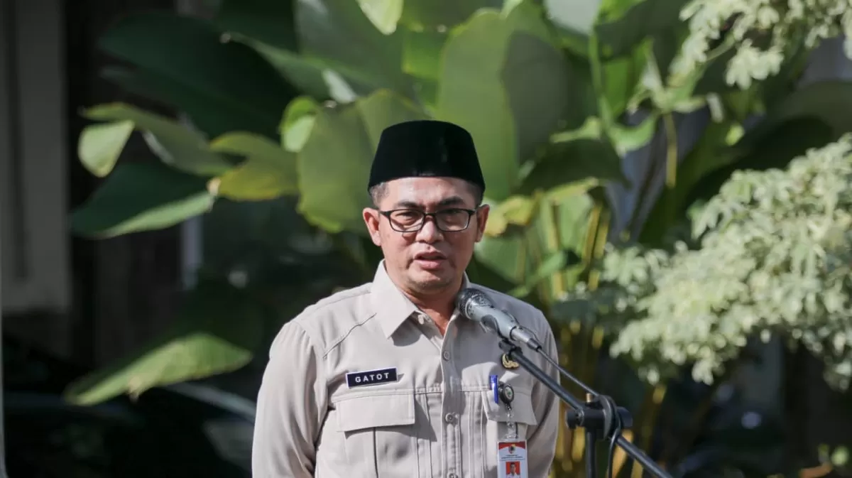 Plh Perumdam Tirta Pandhalungan Gatot Triyono.  (M Purnomo/SketsaNusantara.id)