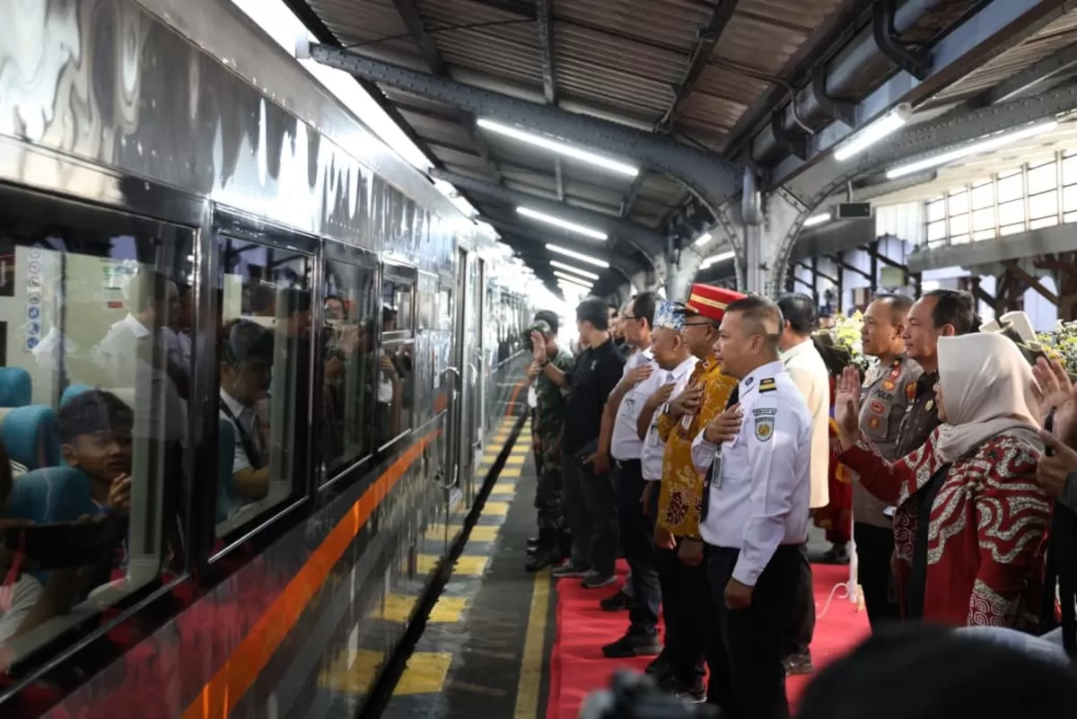 Peresmian KA Pandalungan Daop 9 Jember. (M Purnomo/SketsaNusantara.id)