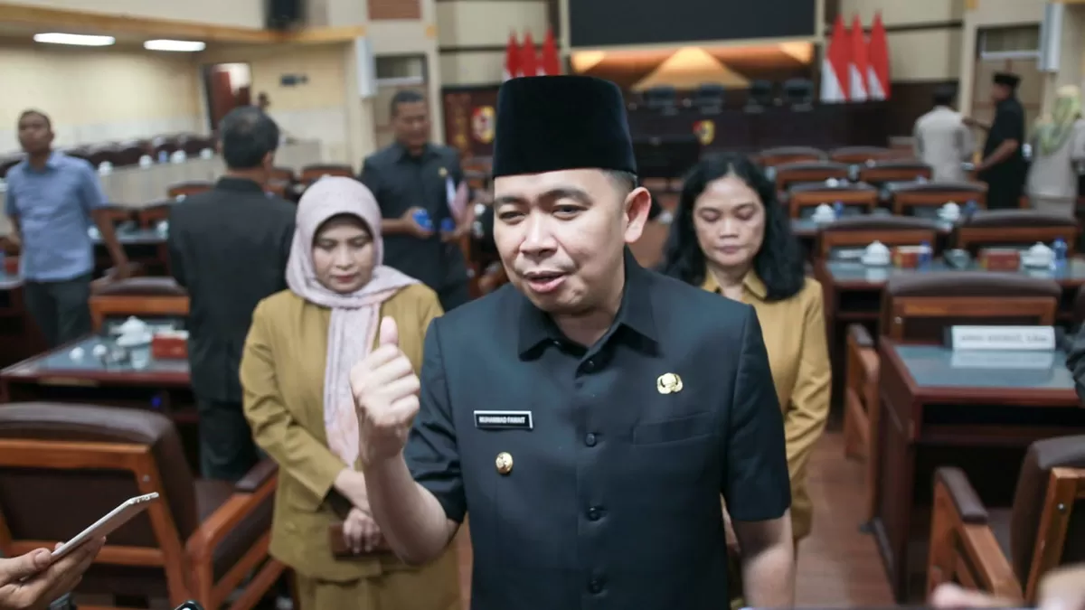 Bupati Jember Gus Fawait saat dikonfirmasi (M Purnomo/SketsaNusantara.id)