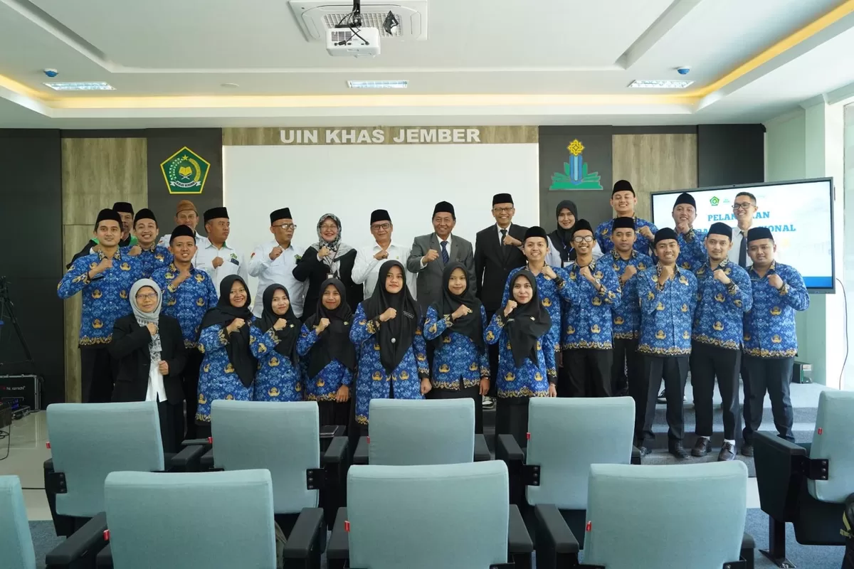 Pengangkatan pejabat fungsional UIN KHAS Jember. (Dok UIN KHAS Jember)