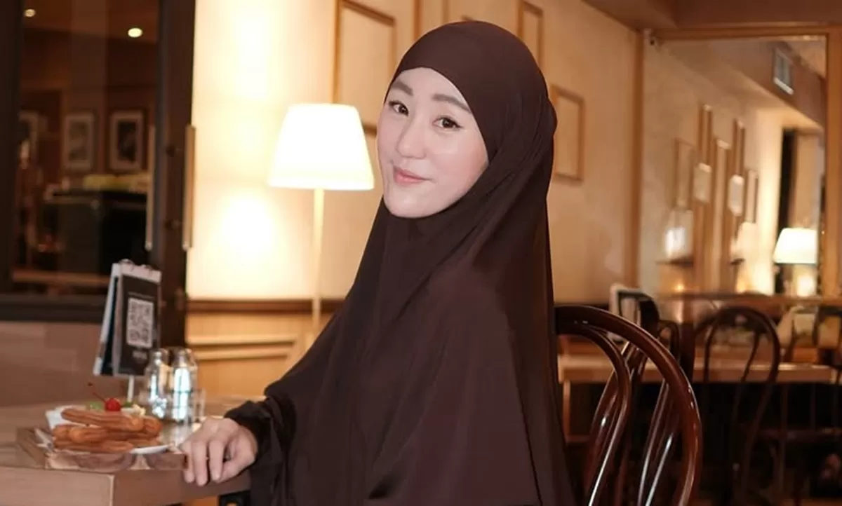 Potret Larissa Chou akhirnya gugat cerai Ikram Rosadi hingga diduga sudah pisah dan tak tinggal seatap dengan suami (Instagram/larissachou)