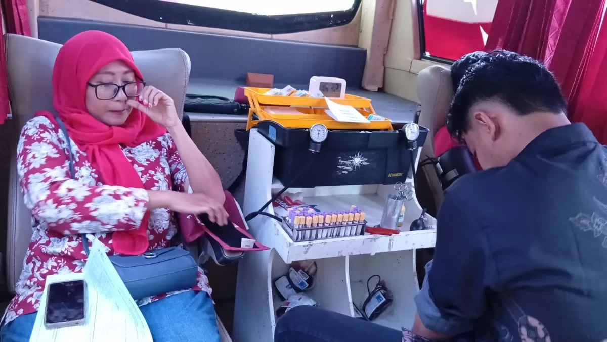 Donor darah di Sukorambi. (Dok. PMI Jember)