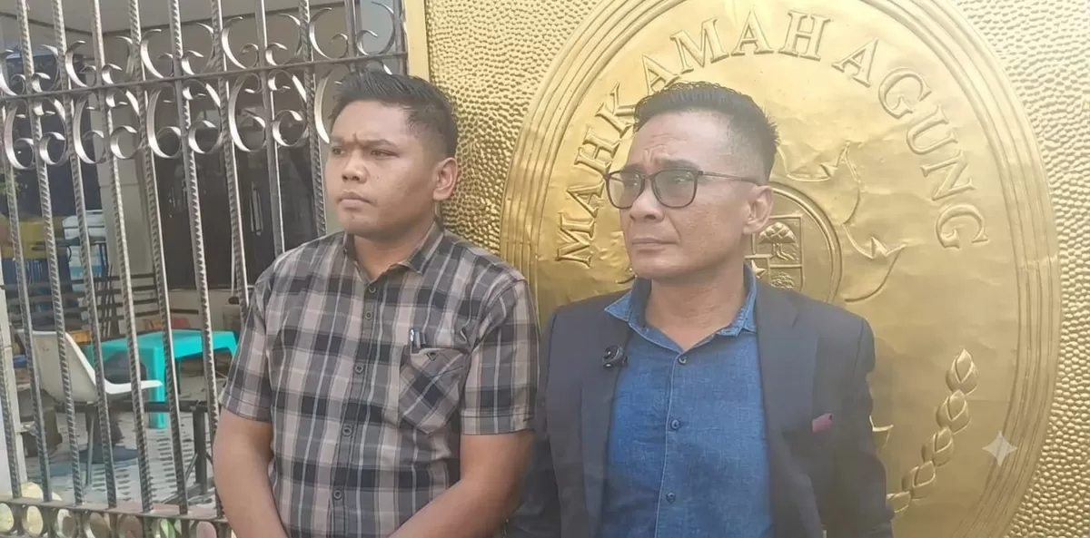 Kuasa hukum Reza Gladys, Julius Sembiring datang MA (YouTube Cumicumi )