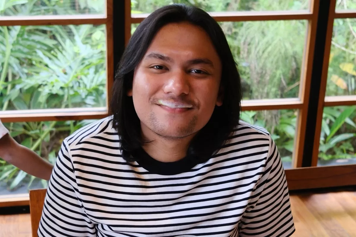 Potret Keanu Agl mendadak jadi perbincangan usai dicibir sombong dan jutek saat diajak foto, responsnya tanggapi komentar warganet jadi sorotan (Instagram/keanuagl)