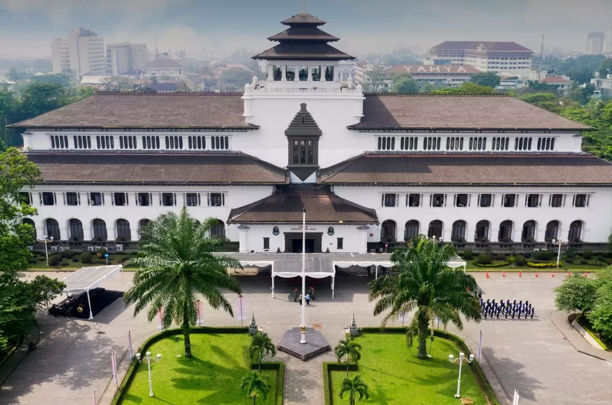 Potret Gedung Sate yang menjadi simbol identitas masyarakat Jawa Barat. (Instagram/uptd_ppsgbk_cileungsi)