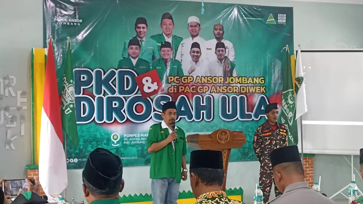 Ketua Panitia PKD PC GP Ansor Kabupaten Jombang M Hasib Al-Isbily menyampaikan sambutan saat pembukaan acara. (SketsaNusantara.id)