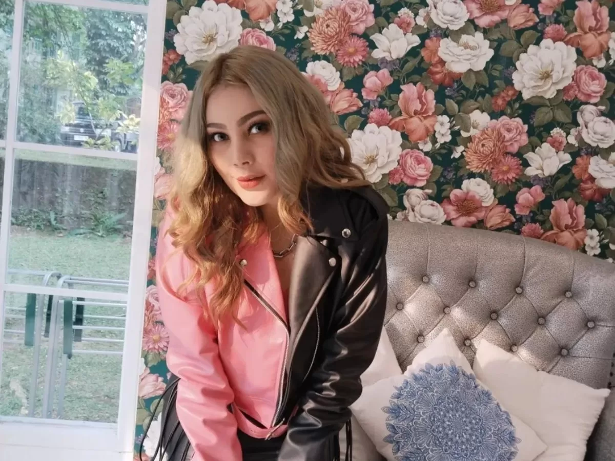  Hubungan Lindi Fitriyana dengan mantan istri dari suaminya, Virgoun baru saja diungkap oleh Feby Carol (Instagram/febbycarol_)