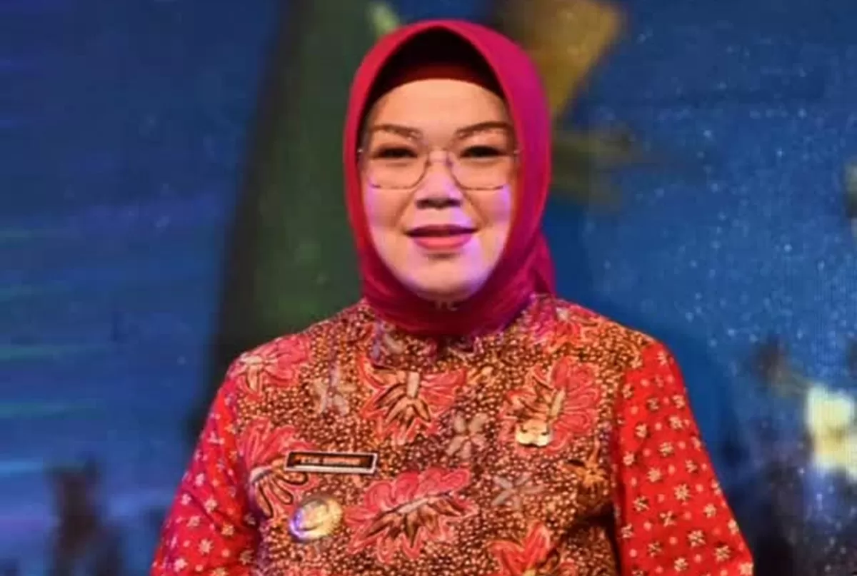 Potret Etik Suryani, Bupati Sukorharjo ramai disorot usai terjaring OTT KPK terkait dugaan pemerasan perangkat daerah (Instagram/etiksuryani_ad1b)