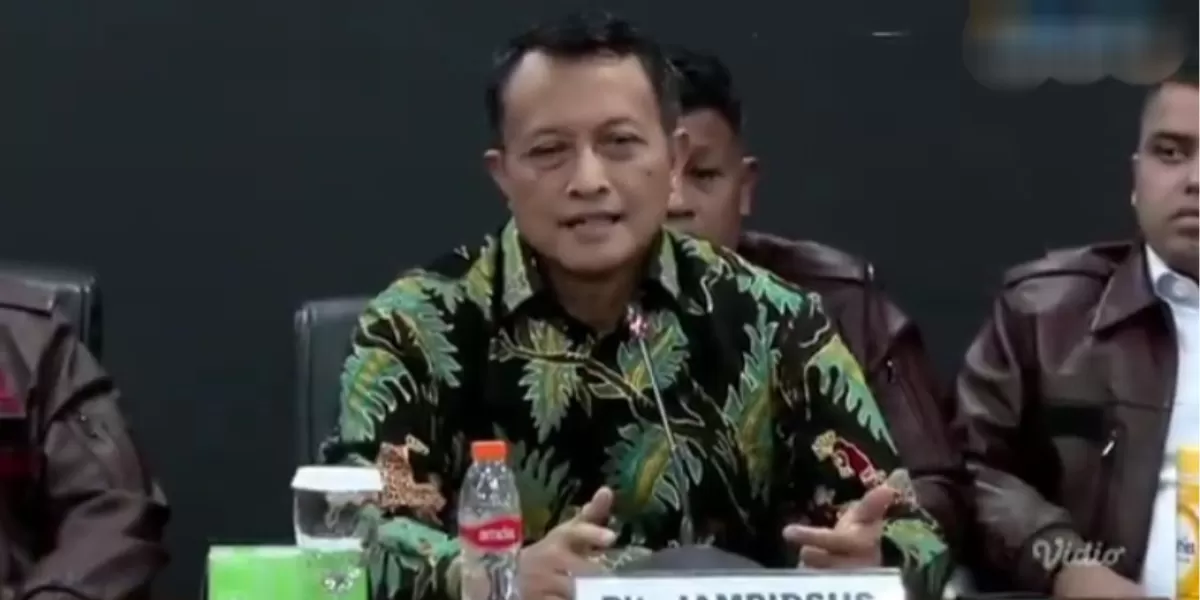 PLT Jampidsus Rudi Margono saat konferensi pers penetapan tersangka korupsi batu bara yang libatkan Febrie Adriansyah  (YouTube KOMPASTV )