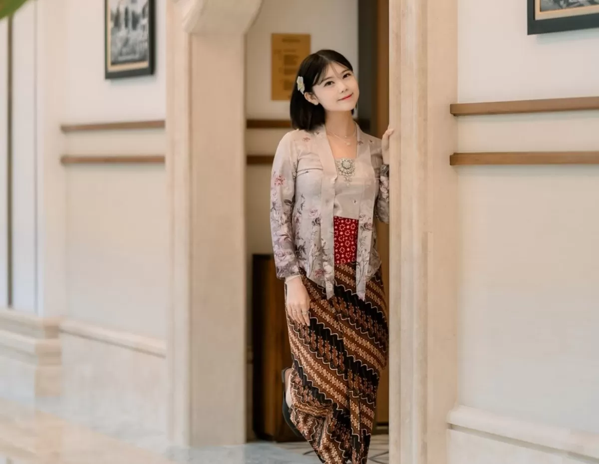 Kelly Korea, influencer kuliner asal Korea Selatan tiba-tiba trending usai videonya yang diperlakukan tidak pantas oleh seorang pria saat makan di kawasan Blok M ramai beredar. (Instagram/@kellykorea_official)