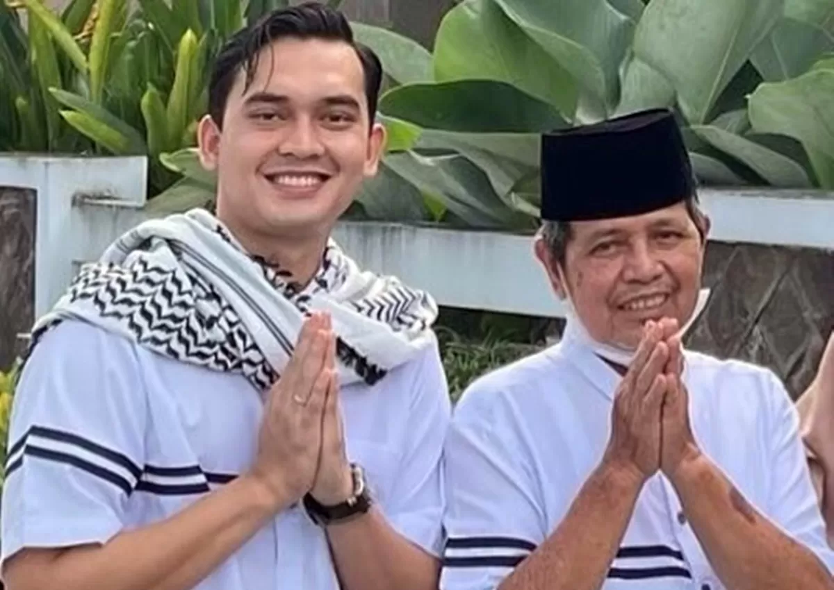 Potret akto sinetron Ikbal Fauzi kenang momen bahagia bersama sang ayah yang kini telah berpulang ke hadapan sang pencipta (Instagram/ikbalfauzi_)