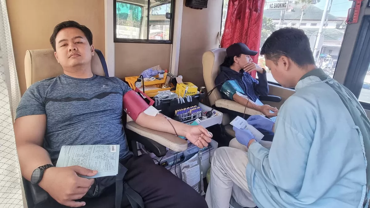 PMI Kabupaten Jember sukses memanfaatkan momentum Car Free Day (CFD) di kawasan Alun-Alun Jember pada Minggu (19/7/2026). 
