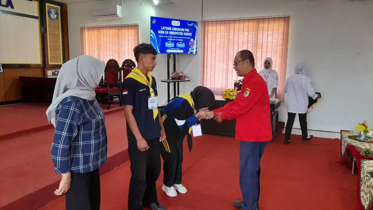 Asah Skill Pertolongan Pertama, KSR PMI ITS Mandala Gembleng 96 Anggota PMR Wira se-Jember