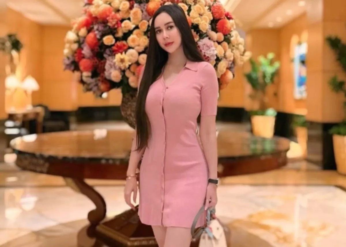 Aura Kasih beberkan seperti apa sosok kekasih barunya ke publik meskipun tidak secara detail (Instagram/@aurakasih)