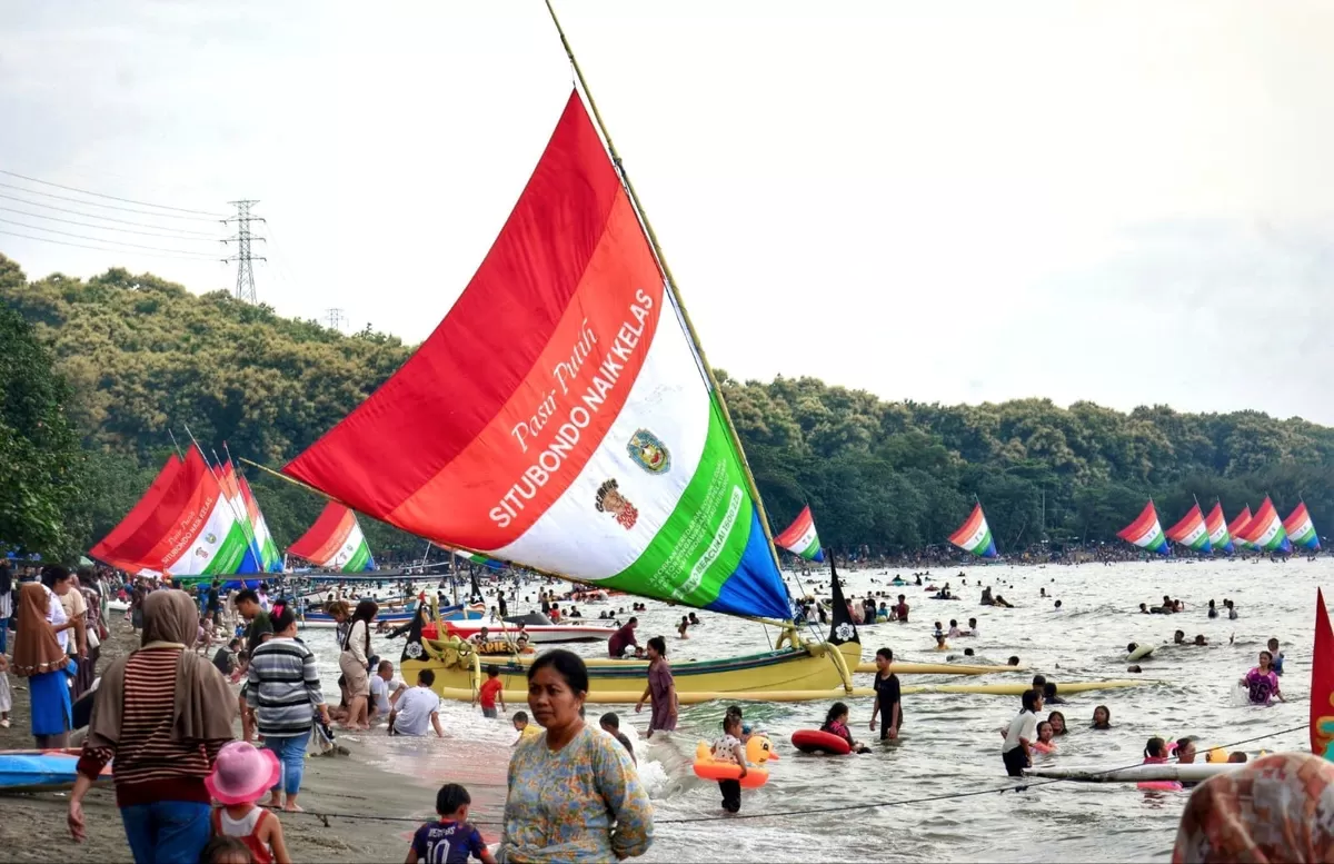 Wisata pasir putih di Kabupaten Situbondo. (Dok Diskominfo Situbondo)