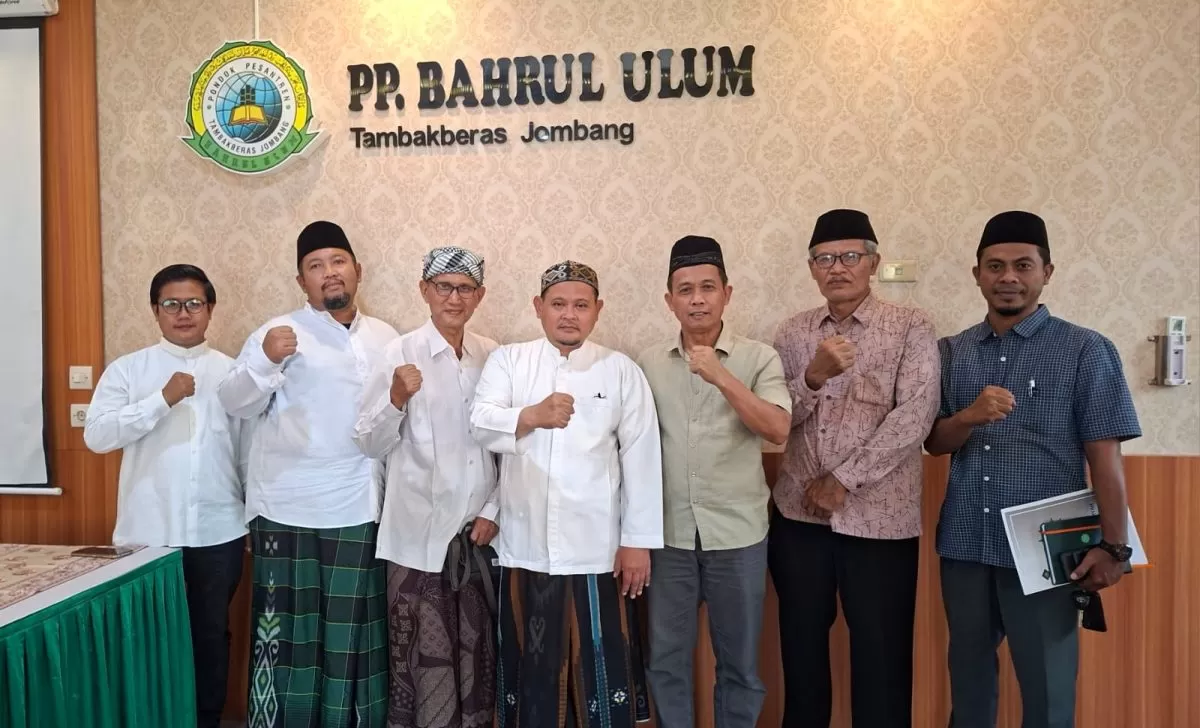 Jajaran Pengurus Daerah Muhammadiyah (PDM) Jombang bersama Panitia Lokal Muktamar ke 35 NU. (SketsaNusantara.id)