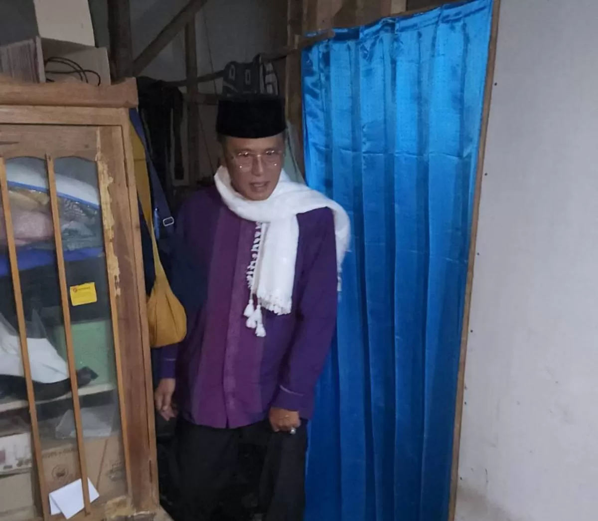 Bupati Ciamis Herdiat Sunarya salurkan bantuan rutilahu kepada warga Cisaga (Ist)