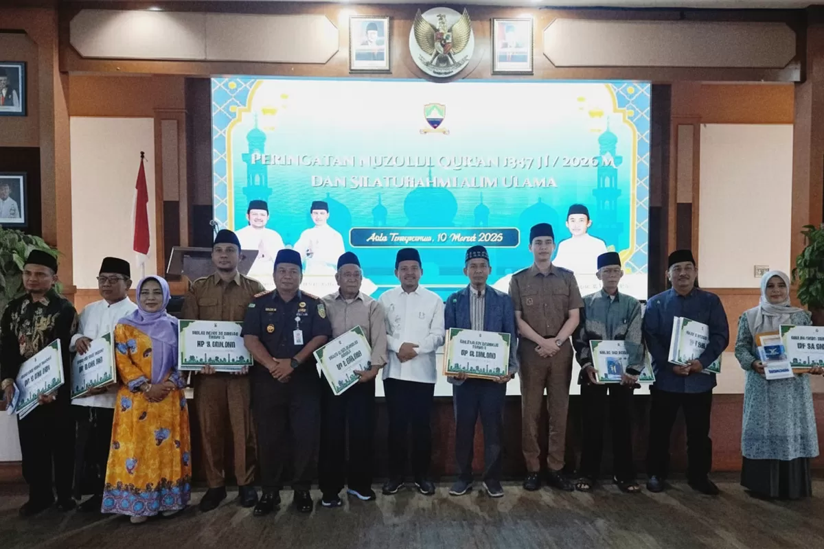 Penyaluran insentif guru diniyah dan guru ngaji di Kabupaten Sumedang (Pemkab Sumedang)