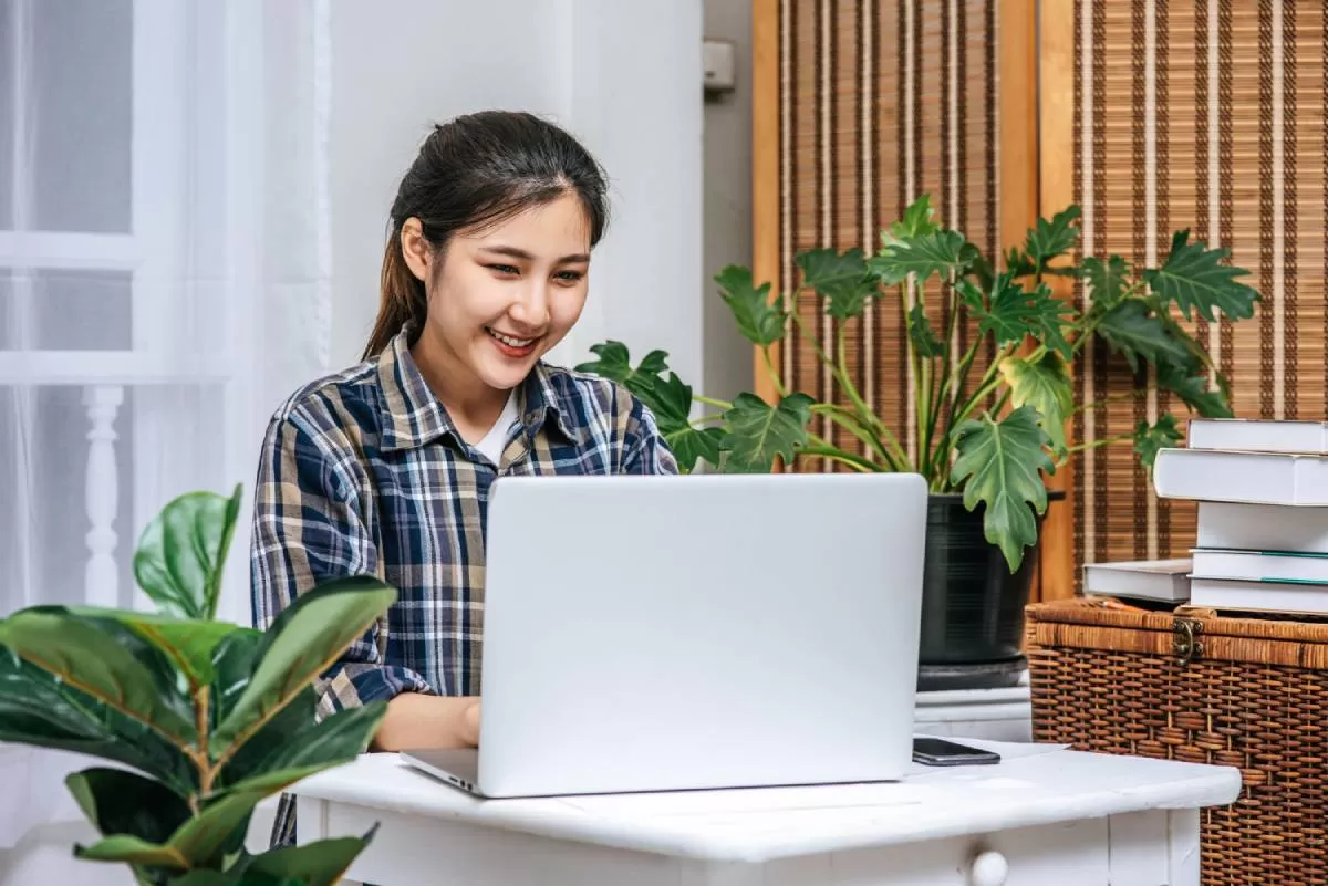 Ilustrasi - Pemerintah imbau perusahaan swasta ikut WFH (Freepik/freepik)
