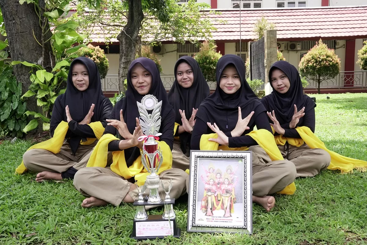 Siswa Sekolah Rakyat SRMA 13 Bekasi raih juara Bekasi Open III Taekwondo Championship 2026 (Ist)