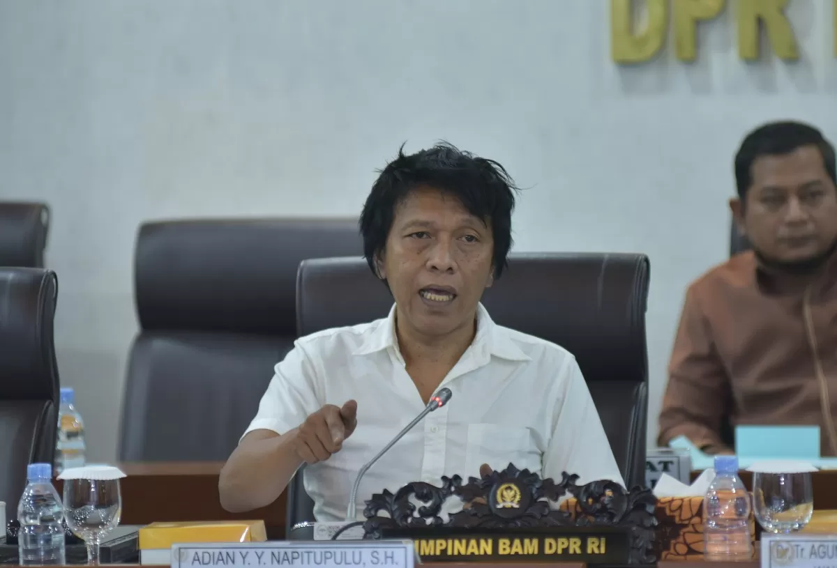Ketua BAM DPR RI Adian Napitupulu soroti nilai kontrak PPPK Paruh Waktu Kota Baubau (DPR)