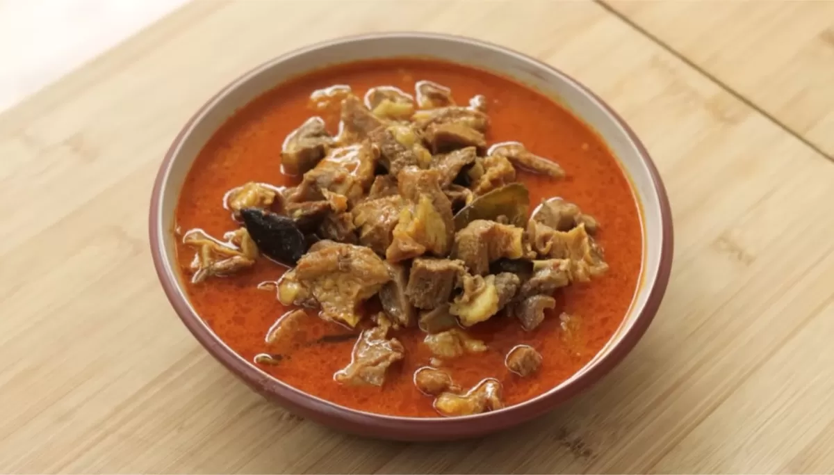 Gulai cincang khas Padang, sajian lezat untuk Idul Adha (YouTube Devina Hermawan)
