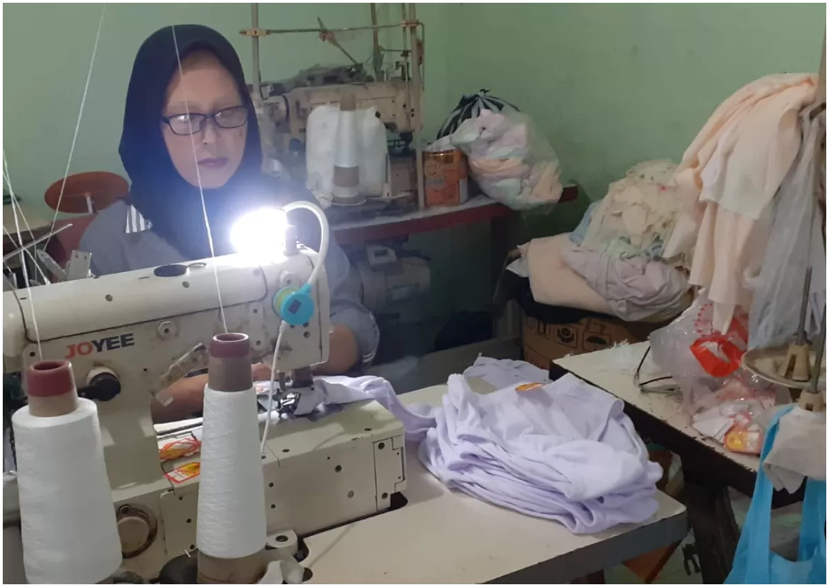 Konveksi Pakaian Dalam Nafisa di Dukuh Tempursari, Desa Tempursari, Kecamatan Ngawen, Kabupaten Klaten, Jawa Tengah. (Wulan KP)