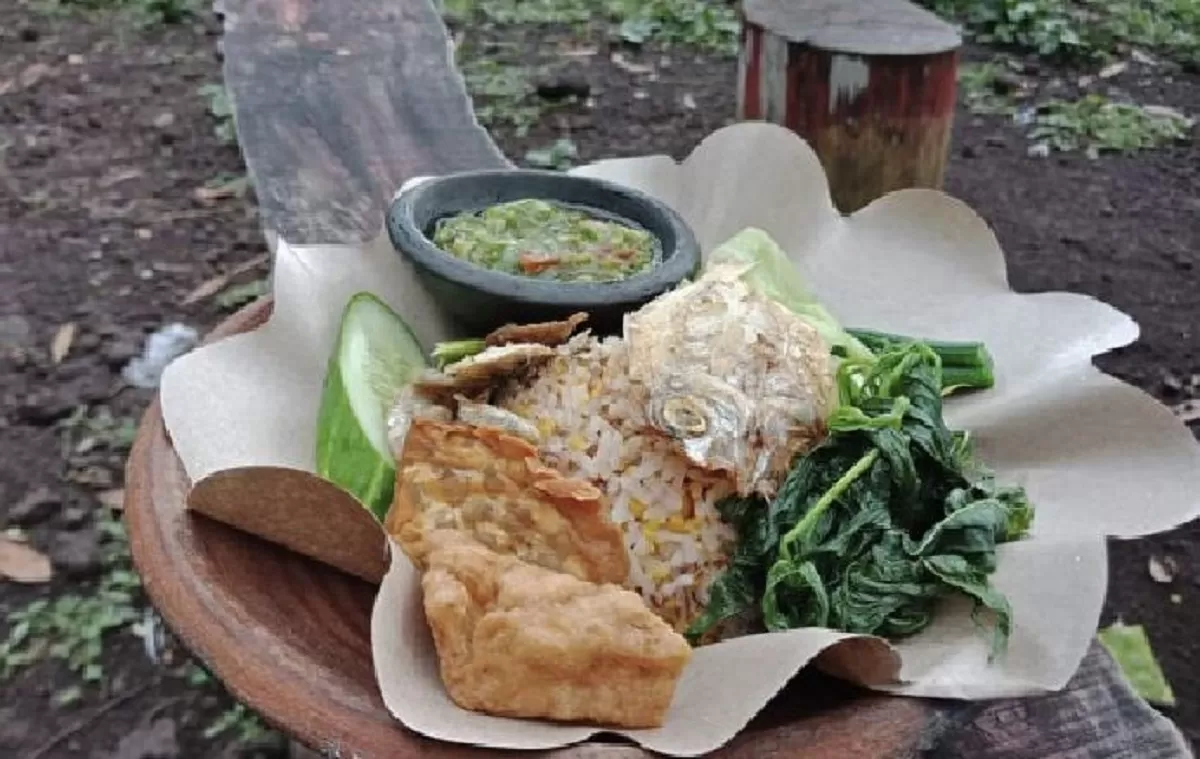 Nasi Bronjol Pinesan salah satu kuliner enak di Purbalingga (Purbalingga Memikat)