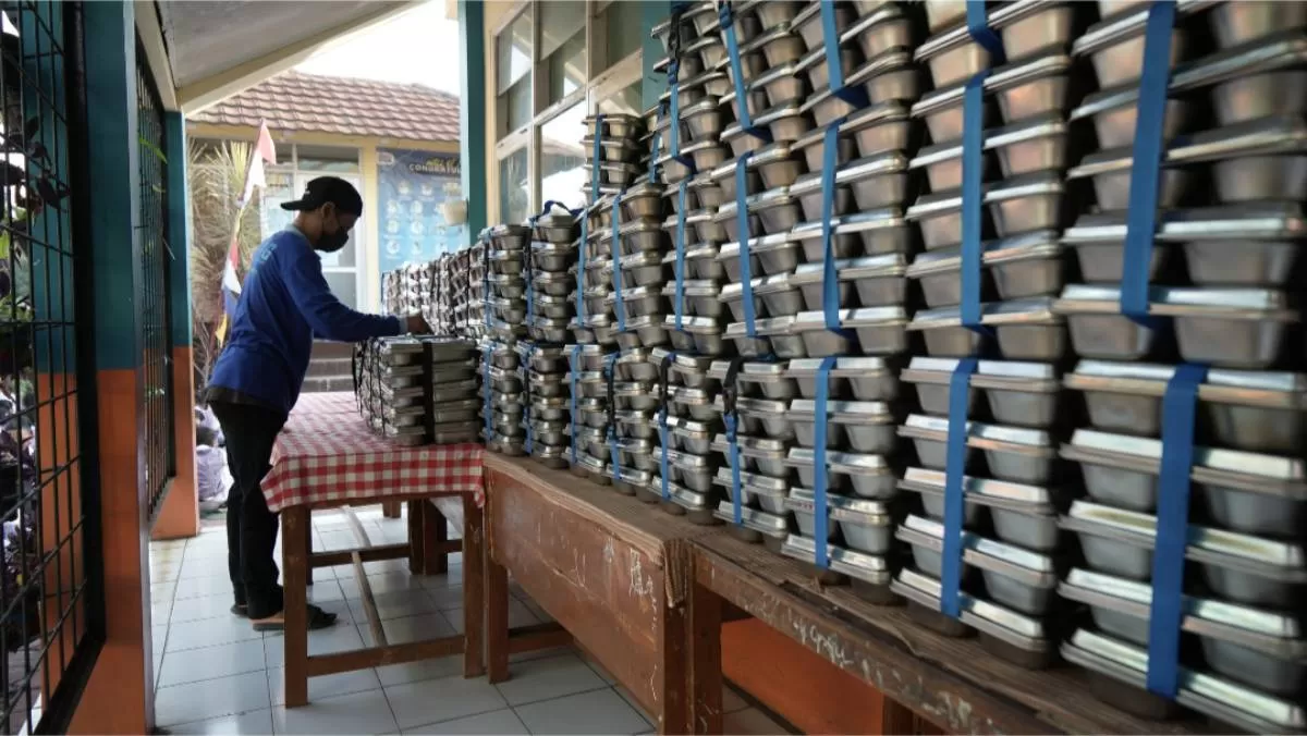 Ilustrasi - Oknum satpam SPPG  Ciputat curi dan jual ribuan ompreng MBG (BGN)