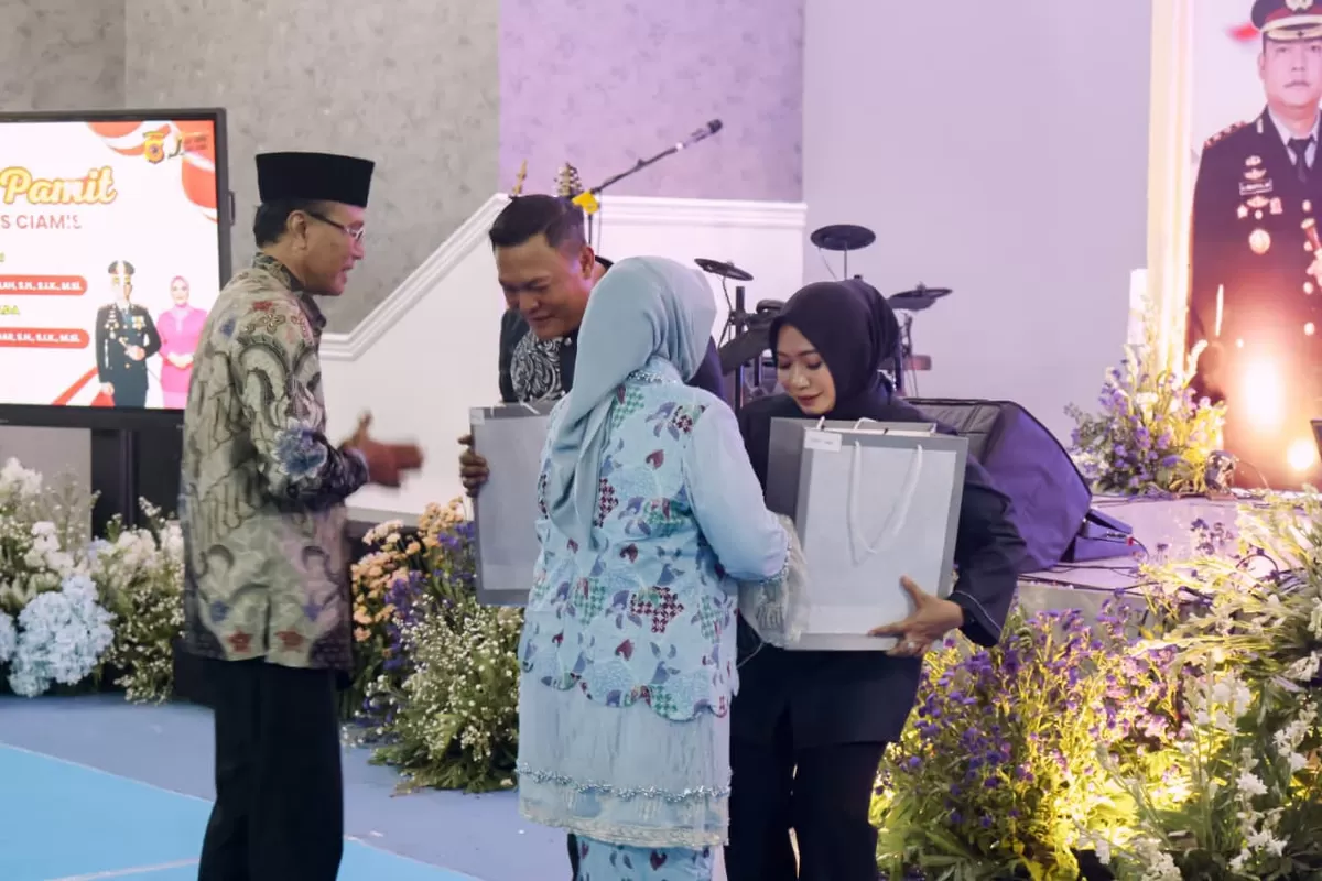 Bupati Ciamis Herdiat Sunarya menghadiri acara pisah sambut Kapolres Ciamis (Dok. Istimewa)