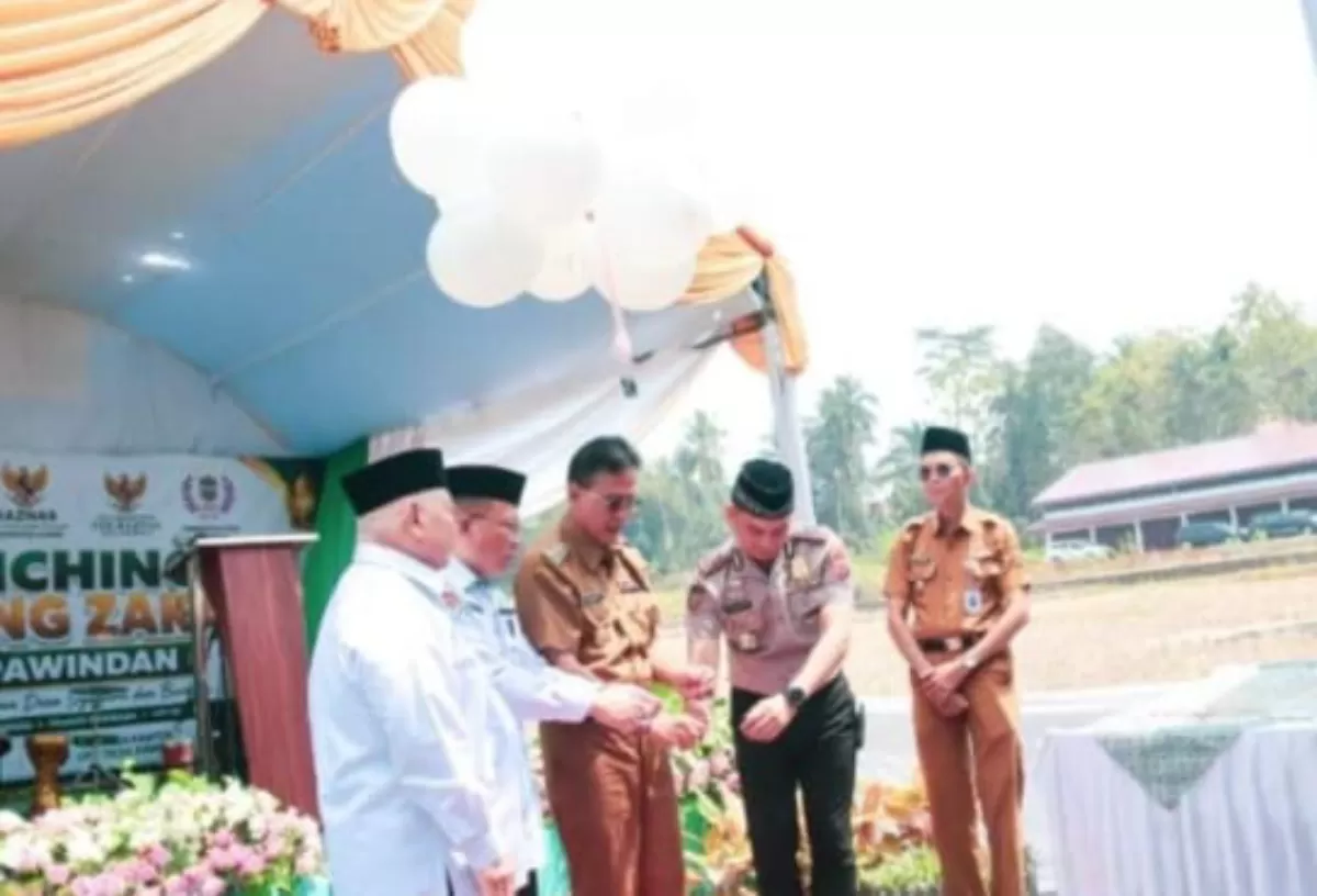 Bupati Ciamis meresmikan Kampung Zakat ke-15 Desa Pawindan (Ist)