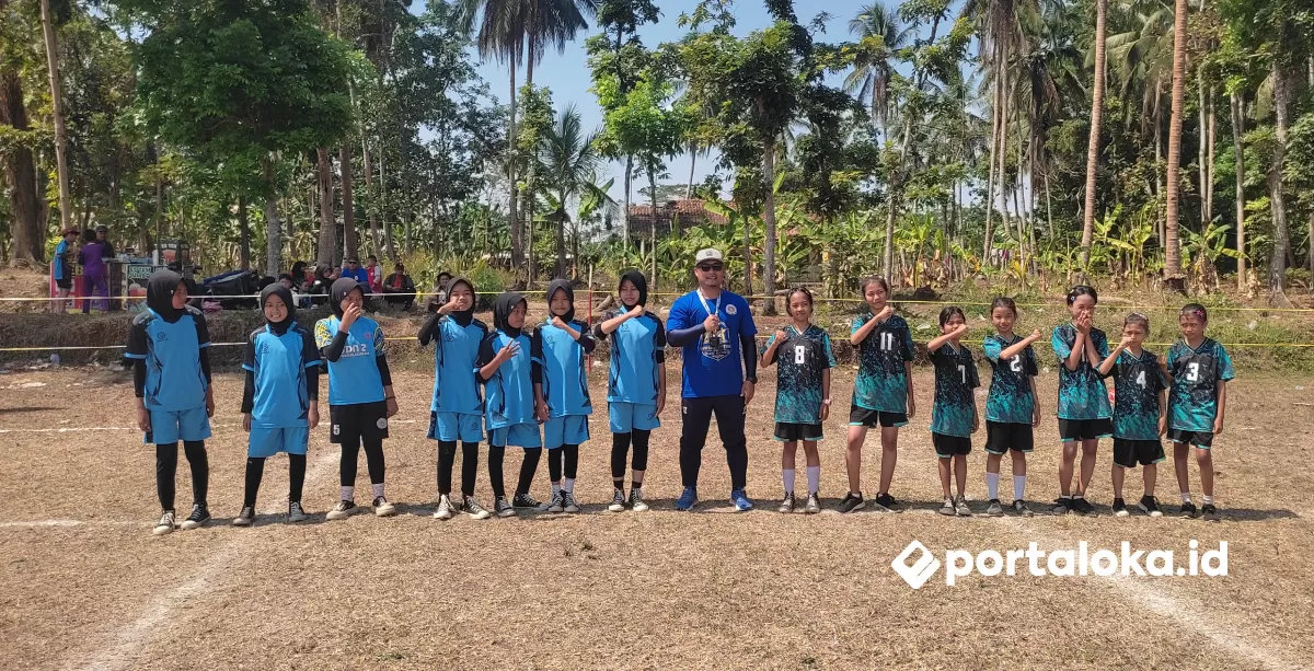 Para peserta tengah bersiap mengikuti salah satu lomba dalam invitasi olahraga tradisional antar SD se-Kecamatan Ciamis (Portaloka.id/Arman)