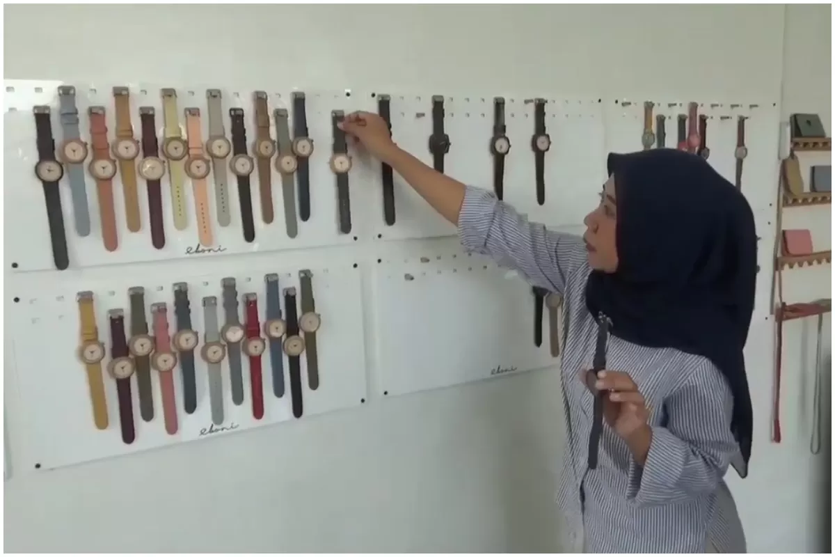 Jam Tangan Kayu Berbahan Limbah di Klaten Jawa Tengah. (Portaloka.id/WKP)
