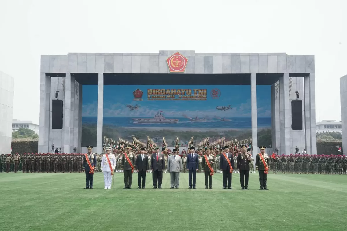 Prabowo pimpin upacara HUT ke-81 TNI (Dok. Bakom RI)