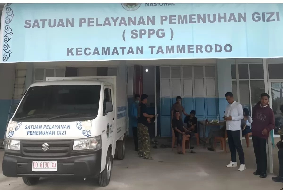 SPPG Tammerodo pastikan makanan MBG bermutu dan aman untuk siswa. Dari pemilihan bahan baku segar hingga distribusi terjadwal, semua diawasi ketat.