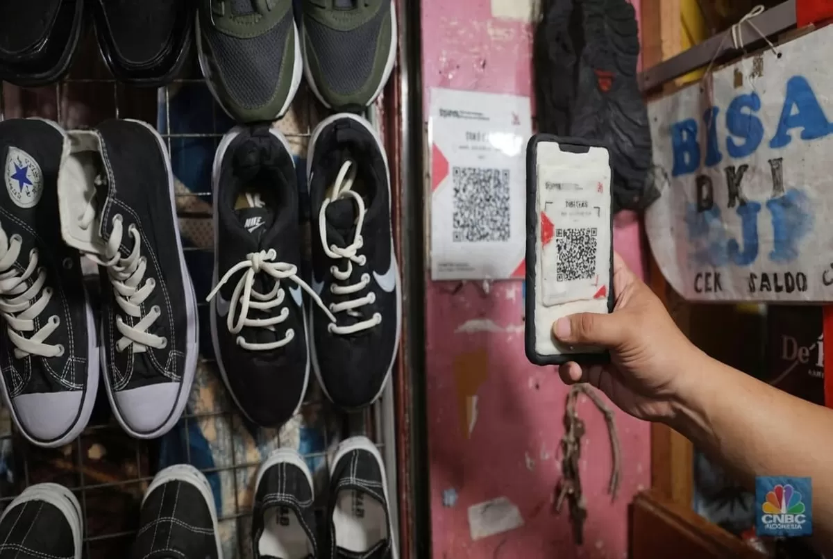 Quishing gabungkan QR dan phishing untuk curi data korban. Kenali modusnya dan lindungi diri dengan 5 langkah keamanan digital ini.