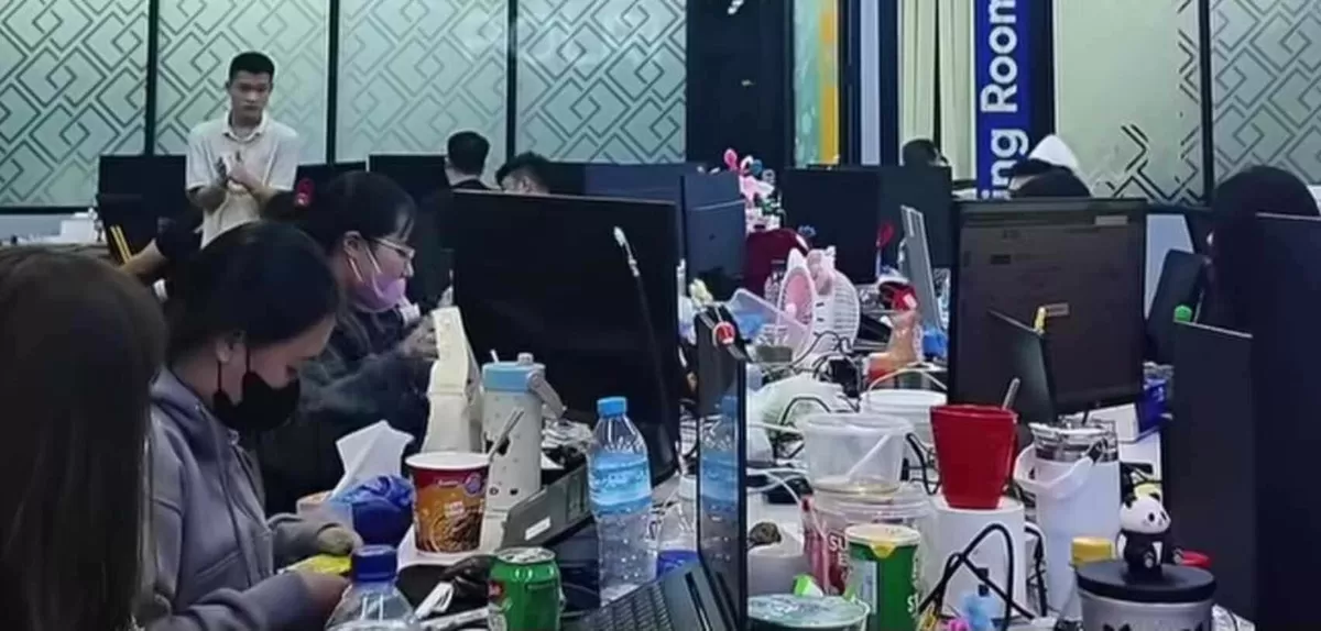Bareskrim bongkar sindikat judi online internasional di Jakarta. 320 WNA dan 1 WNI ditahan. Polisi kini buru sponsor dan pemilik gedung.