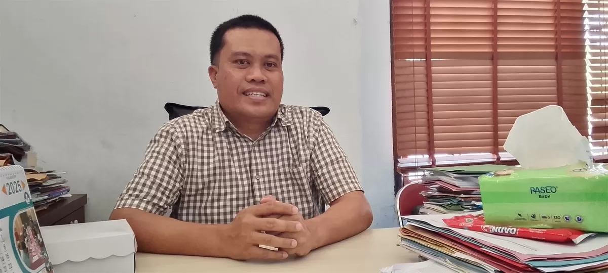 Disdikbud Parigi Moutong kejar dana pusat untuk renovasi 300 sekolah. Kabid SD ingatkan kepsek soal validitas hibah tanah dan kecepatan upload.