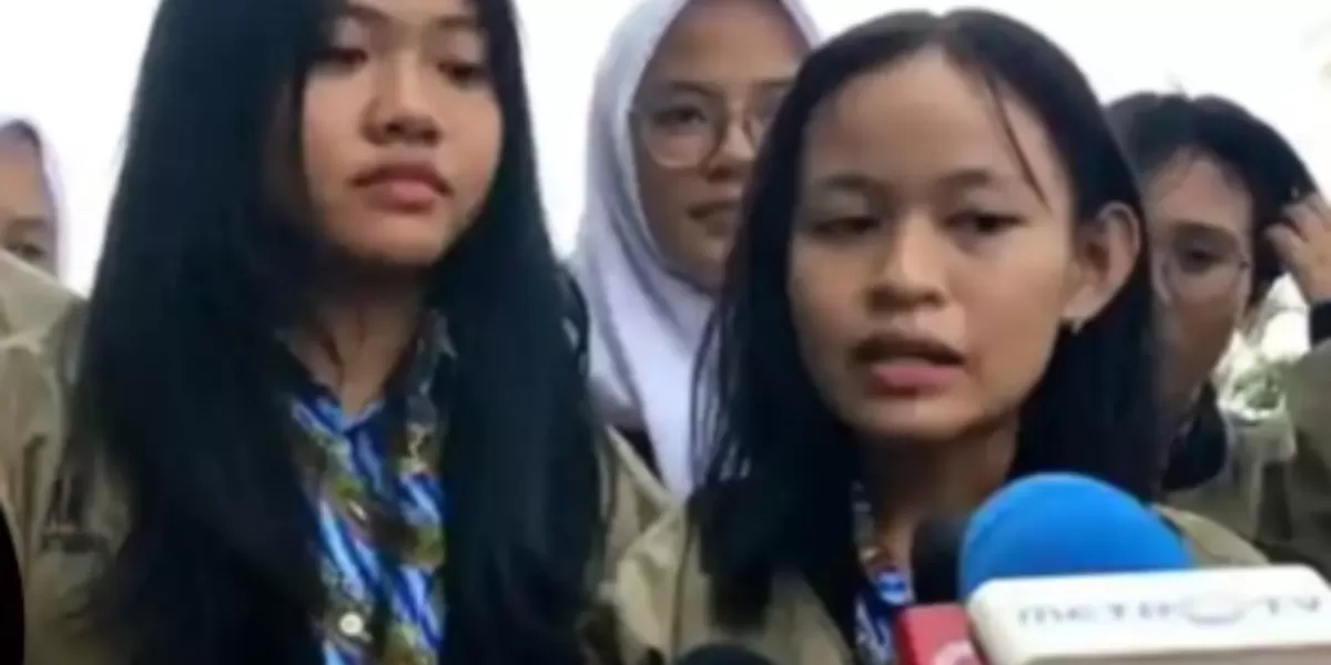 Josepha Alexandra alias Ocha, siswi SMAN 1 Pontianak yang viral karena protes juri LCC MPR, kini menemui Wapres Gibran di Istana Jakarta.