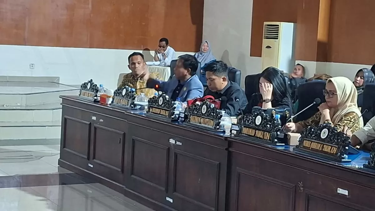 Krisis kepercayaan menimpa DPRD Parigi Moutong akibat peredaran narkoba yang akut, warga Sidoan tuntut sanksi adat denda lima kerbau.