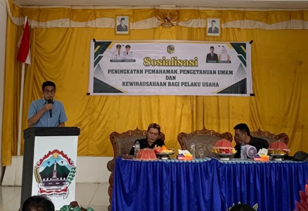 Bupati Parigi Moutong Erwin Burase meluncurkan program Gerbang Desa di Kotaraya untuk mendongkrak kapasitas dan digitalisasi pelaku UMKM