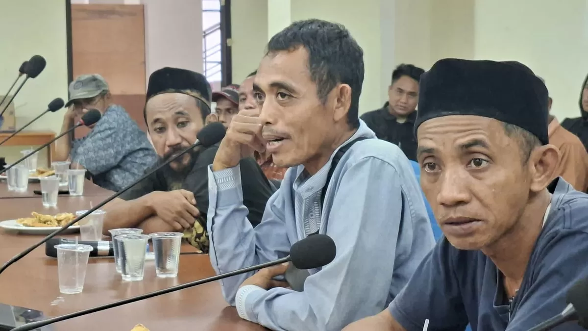 Warga Siniu Parigi Moutong bongkar dugaan intimidasi aparat dan permainan makelar tanah PT ATI dalam RDP bersama Komisi III DPRD.