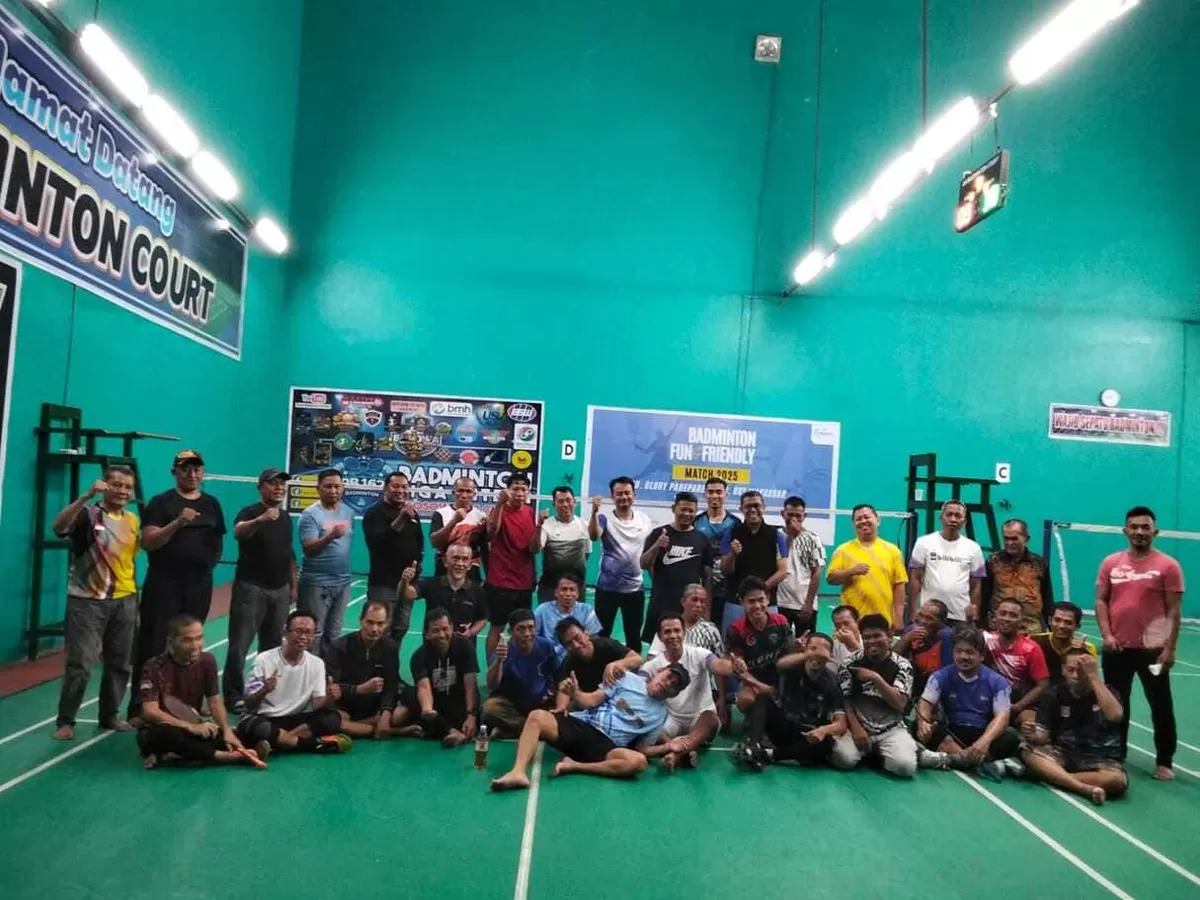 Klub badminton PB Volta Moning Majene gelar laga persahabatan lawan PB Bili-Bili Parepare demi perkuat silaturahmi antarprovinsi.