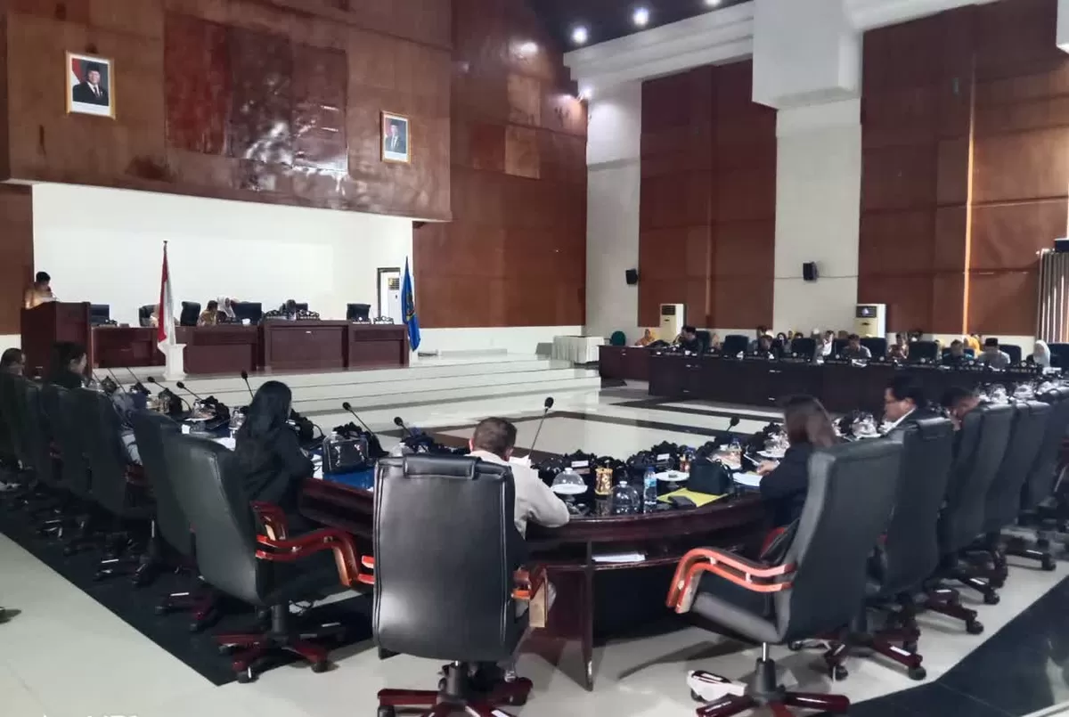 Realisasi PAD Parigi Moutong TA 2025 sukses tembus 106,08% dengan total pendapatan daerah Rp1,720 triliun. Pemkab kembali raih opini WTP dari BPK RI.