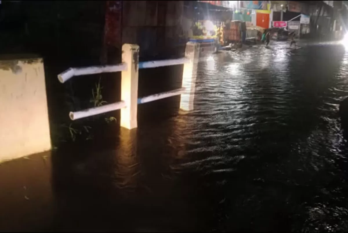 Banjir merendam rumah warga di Kelurahan Bantaya, Parigi Moutong pada Senin malam. BPBD masih melakukan pendataan korban dan kerusakan.