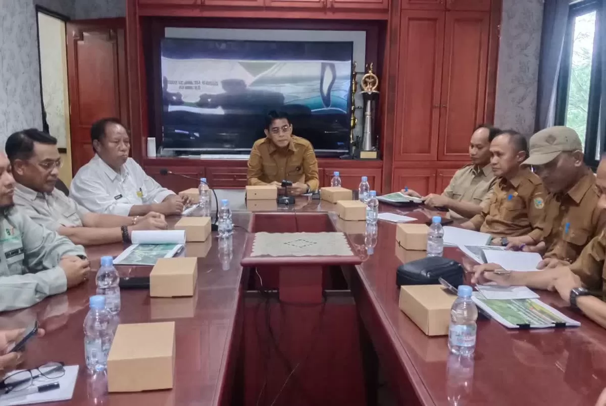 Bupati Parigi Moutong Erwin Burase menggandeng Badan Bank Tanah untuk mempercepat redistribusi lahan TORA demi mengatasi ketimpangan sosial.