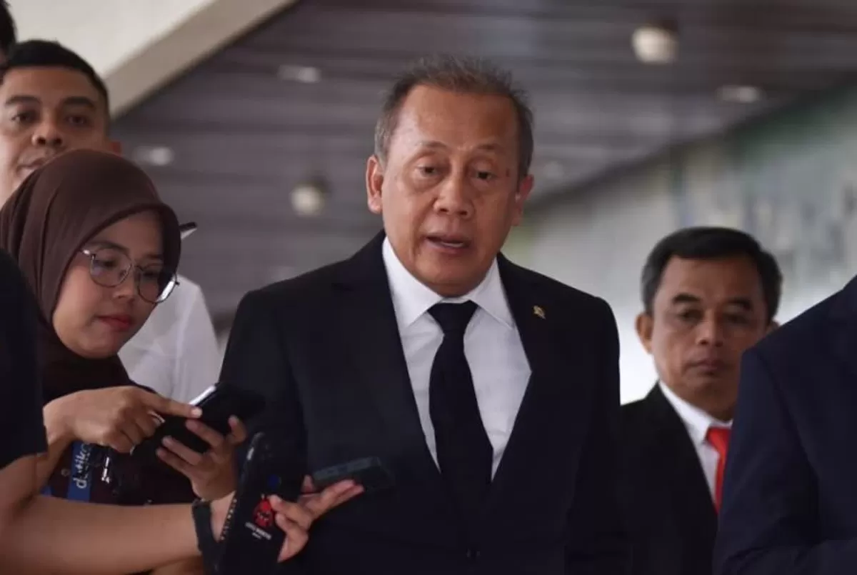DPR kritik aturan baru Ditjen Pajak yang libatkan Babinsa dan Bhabinkamtibmas. Saan Mustopa minta pemerintah stop intimidasi wajib pajak.